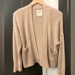 Abercrombie & Fitch Beige Grandma Cardigan XS